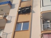 Aliağa'da apartman dairesinde çıkan yangın söndürüldü