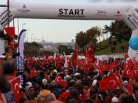 Yüz Binler Türkiye Aşkına Koştu