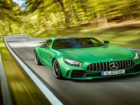 Yeni Mercedes-AMG GT R yollara çıkıyor