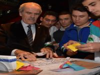Müzede Bir Olay Var