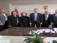 Foça’daki Emekli Astsubaylardan Yeni Kaymakama Ziyaret