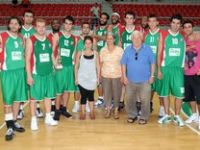 İzmirde Basketbol Turnuvası