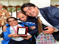 Gökhan Demirağ, Foça Belediye Spor Kulübü Engelli Boccia Takımı’nı kutladı...