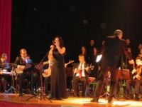 Depremzedelere Müzik Ziyafeti