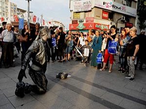 Karşıyaka Çarşısı Sanatla Renklendi