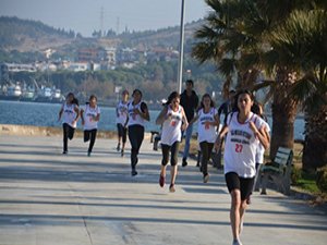 Aliağa’da Genç Sporcular İçin Ödül Töreni Düzenlendi