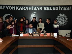 Gölgesi Yaşadığı Topraklara Uzun Düşen İnsanlar