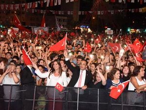 Bornova’da Kurtuluş Coşkusu